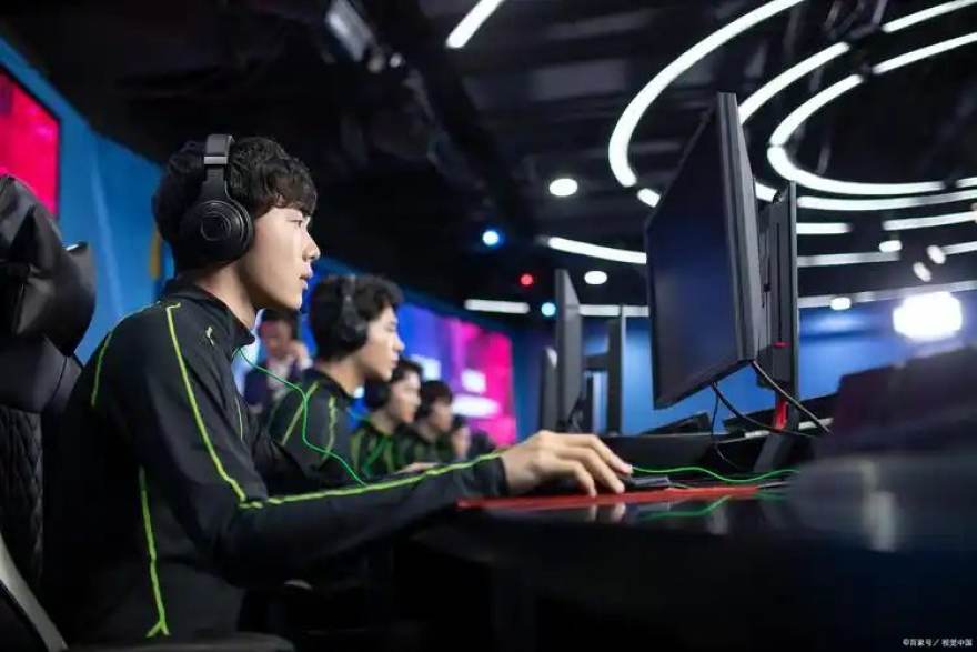 欧冠小组赛第三轮前瞻：高位逼抢成主流打法