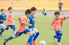 塑胶跑道彩色颗粒材质在设计中的斑斓表现